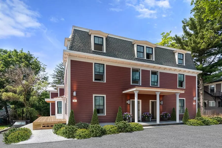 11 Goodwin Place #Unit 11-2, Brookline, MA 02445