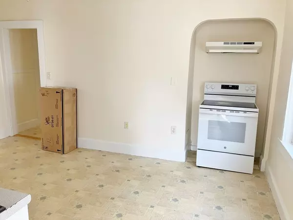 Quincy, MA 02169,79-81 Curtis Ave #2