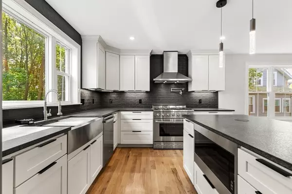 Stoneham, MA 02180,17 Emerson #A