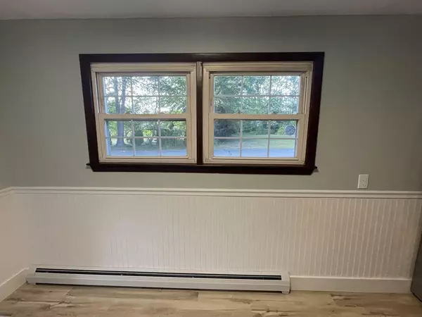 Granby, MA 01033,2 Circle Drive