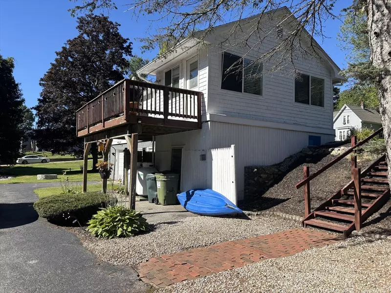 657 Pleasant St, Leicester, MA 01542