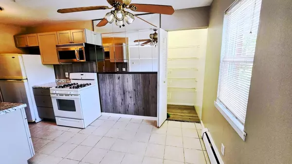 Agawam, MA 01001,199 Regency Park Drive #199