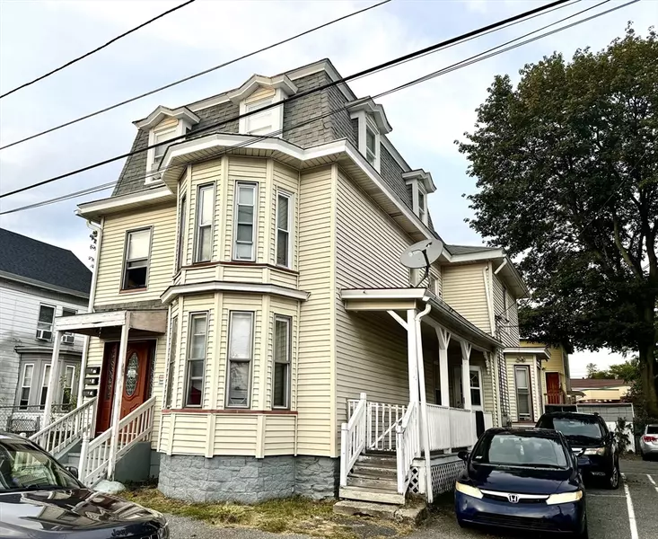27 W 5th St, Lowell, MA 01850