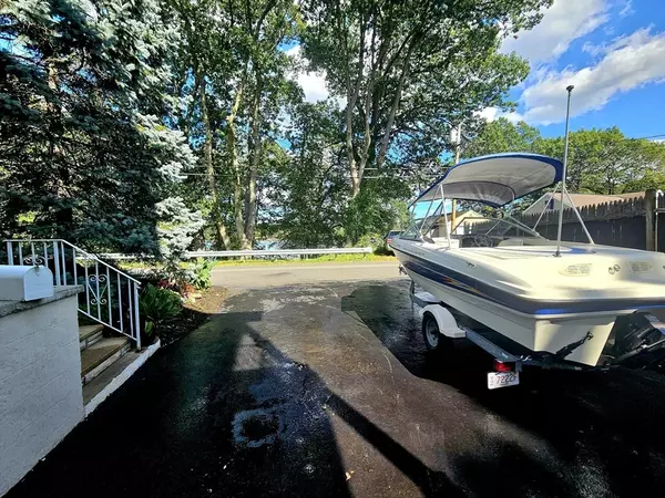 Shrewsbury, MA 01545,33 Lakeside Dr