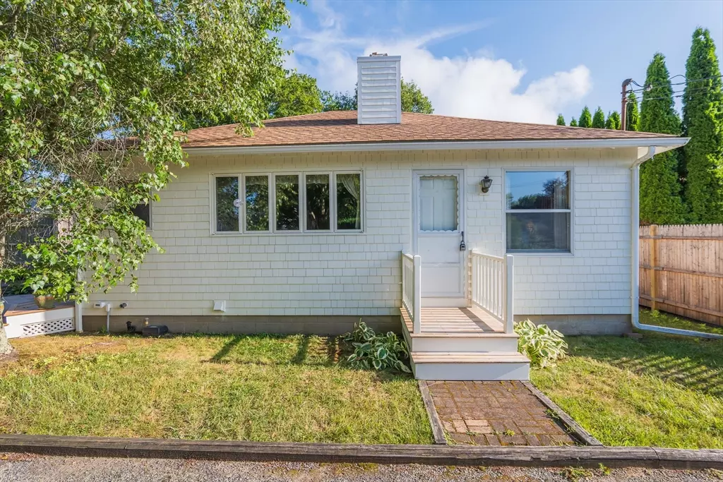 Narragansett, RI 02882,137 A Kingstown Road