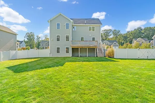 Seekonk, MA 02771,9 Hidden Hills Drive