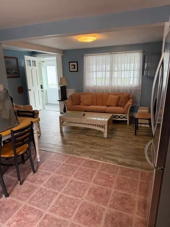 Hampton, NH 03842,7 Dover Avenue #1