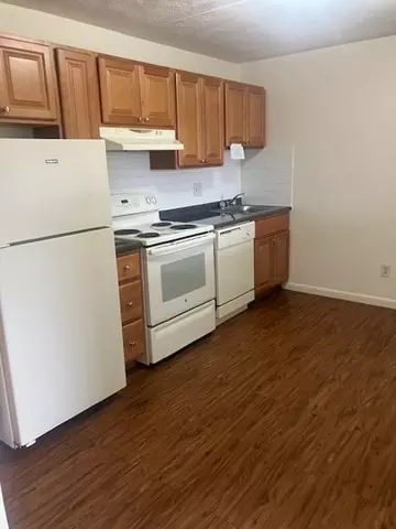 Waltham, MA 02453,51 Pond Street #39