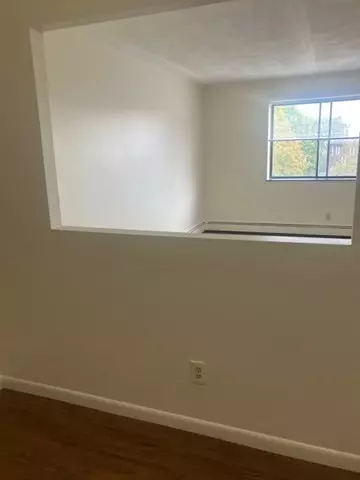 Waltham, MA 02453,51 Pond Street #39