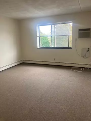 Waltham, MA 02453,51 Pond Street #39