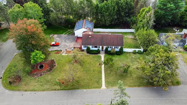 Wilbraham, MA 01095,6 Katie St