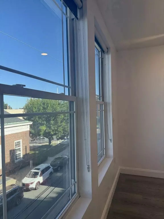 Revere, MA 02151,14 Yeamans St #308