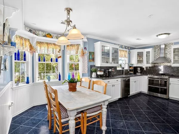 Walpole, MA 02081,127 Clear Pond Drive #127