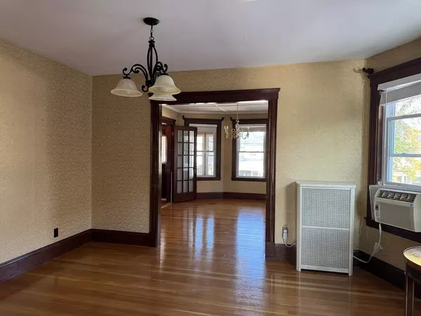 Lynn, MA 01902,358 Eastern Ave #2