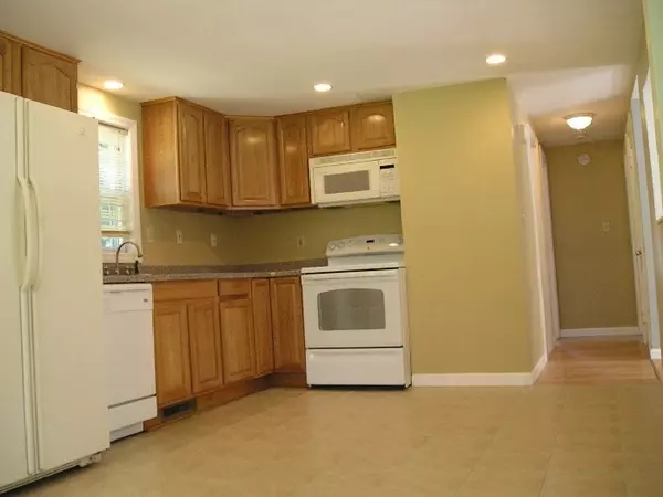 Auburn, MA 01501,5 George St