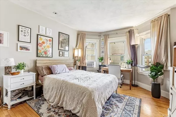 Cambridge, MA 02138,1619 Massachusetts Ave #PH37