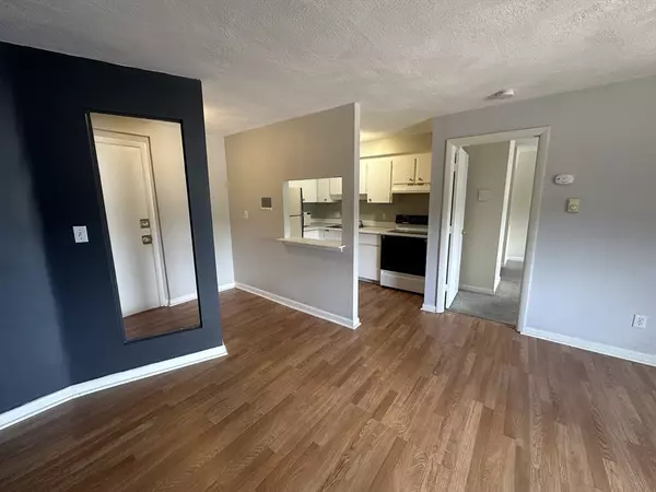 Framingham, MA 01701,915 Edgell Rd #80A