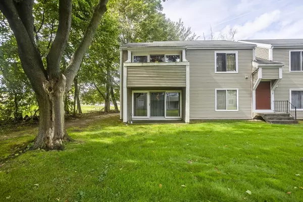Springfield, MA 01129,65 Nassau Drive #65