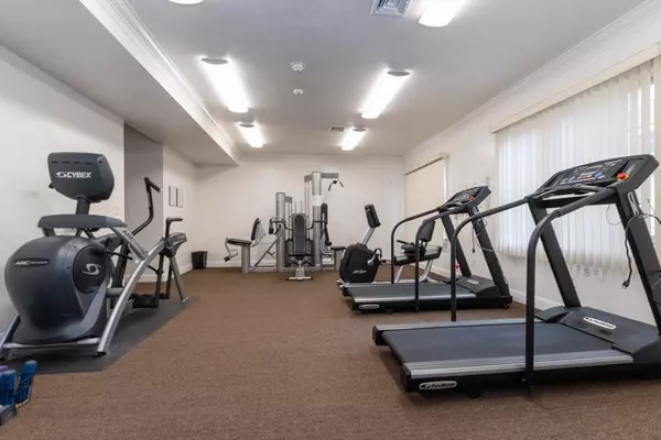 Norwood, MA 02062,1 Lenox Street #312