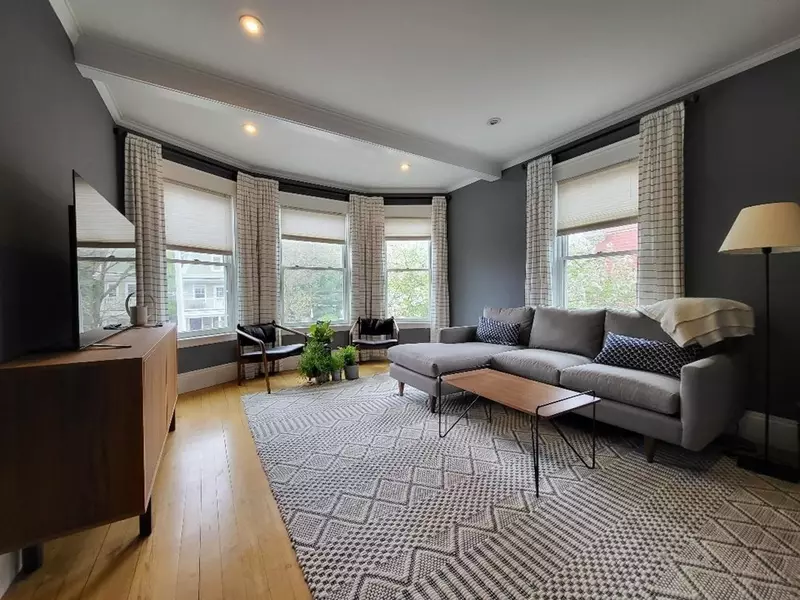 503 Huron #5, Cambridge, MA 02138