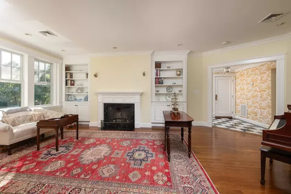 Brookline, MA 02446,19 Thatcher St #E1-3