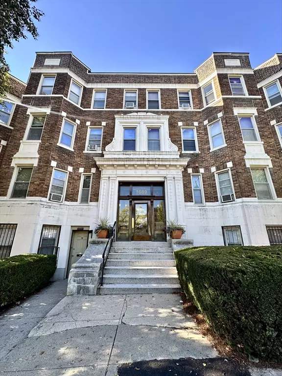 1669 Commonwealth Ave #18, Boston, MA 02135