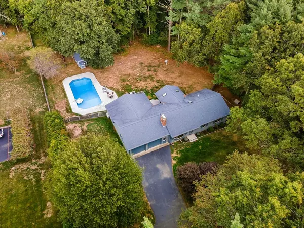 Dartmouth, MA 02747,1525 N Hixville Rd