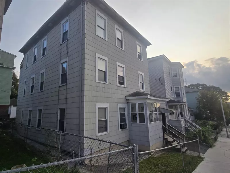10 East Kendall St #3, Worcester, MA 01605