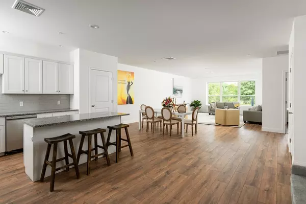 390 Chief Justice Cushing Hwy #207, Cohasset, MA 02025