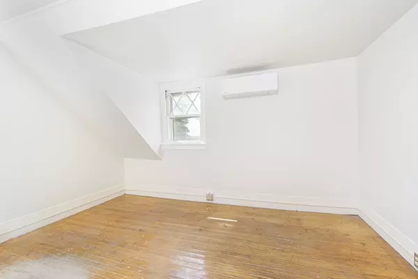 Leicester, MA 01524,963 Main St #2