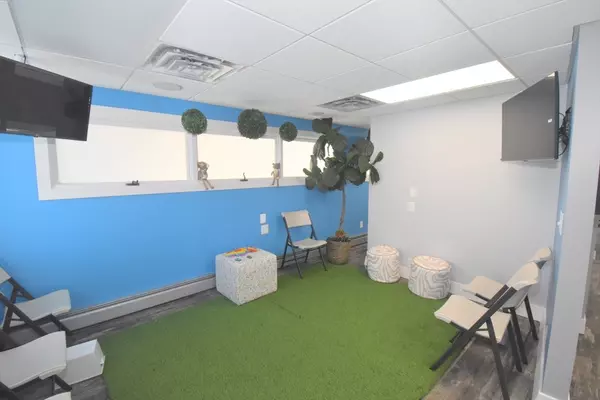 Revere, MA 02151,0 Confidential St