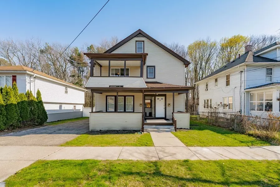 31 Wing St, Springfield, MA 01151