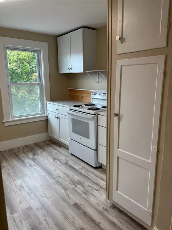 Wilbraham, MA 01095,2775 Boston Road #2
