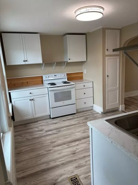 Wilbraham, MA 01095,2775 Boston Road #2