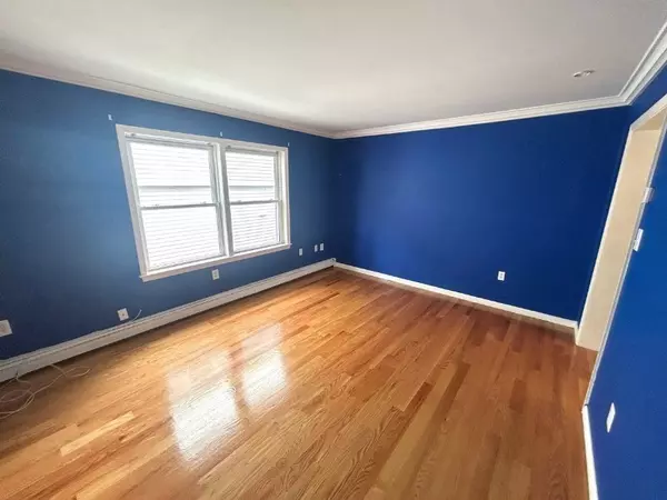 Medford, MA 02155,9 Irving Street #2