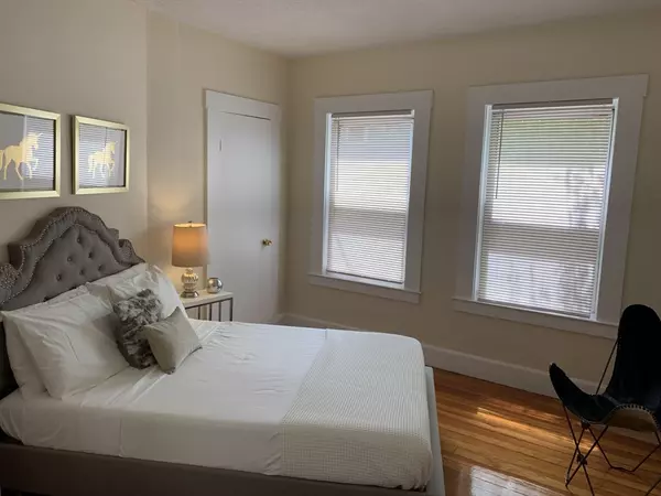 Cambridge, MA 02140,27 Forest St #1