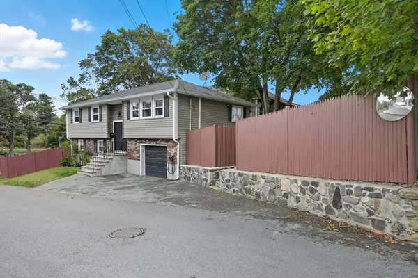 Swampscott, MA 01907,8 Ryan Pl