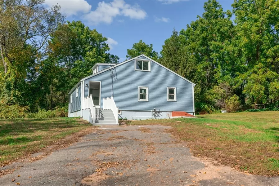 3 Old Ware Rd, West Brookfield, MA 01585