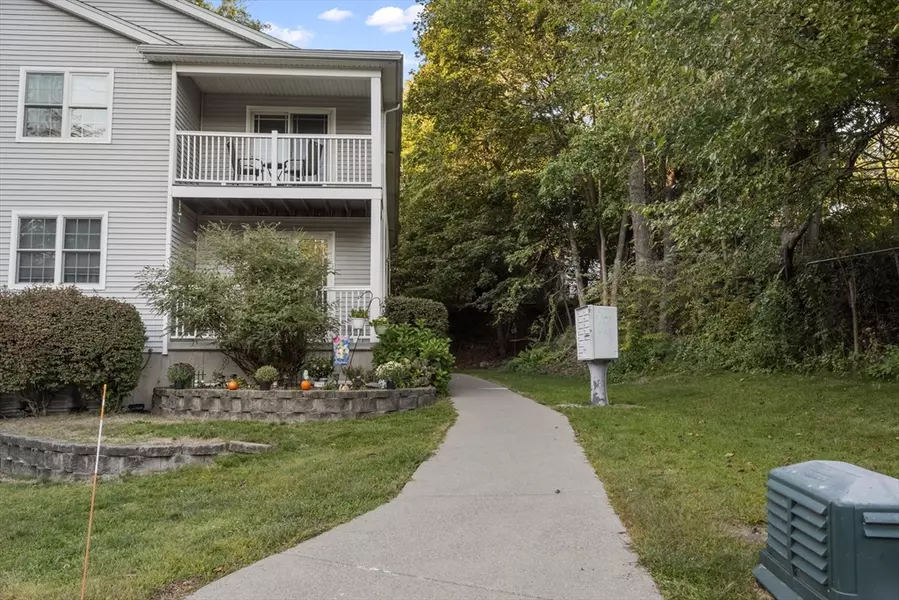 380 Coburn Ave #5, Worcester, MA 01604