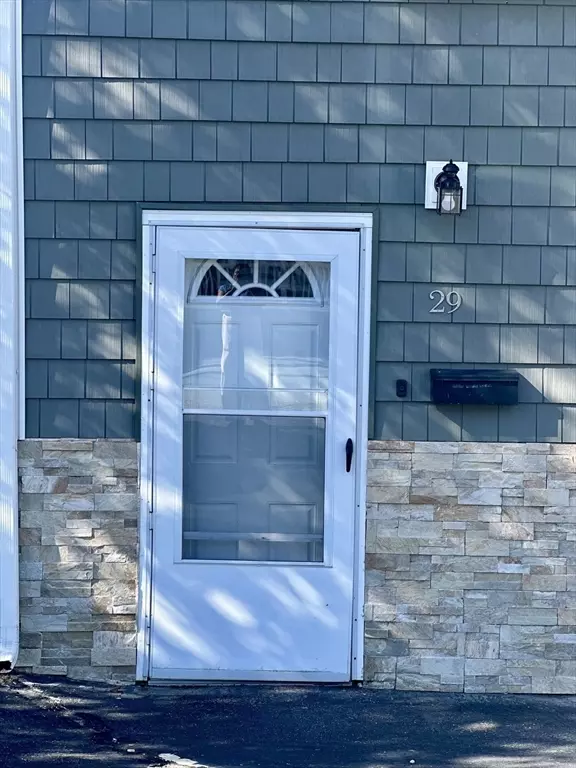Lowell, MA 01852,29 Manchester #29
