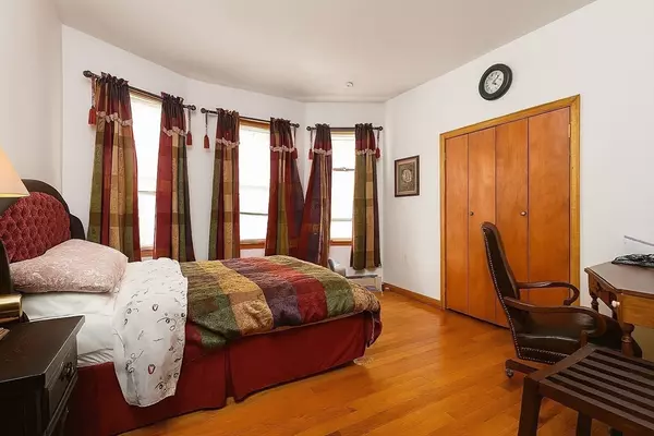 Cambridge, MA 02141,469 Windsor Street #1