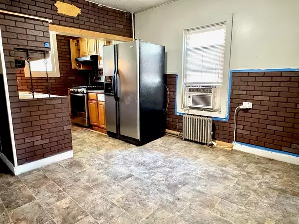 Springfield, MA 01107,78 Lowell St