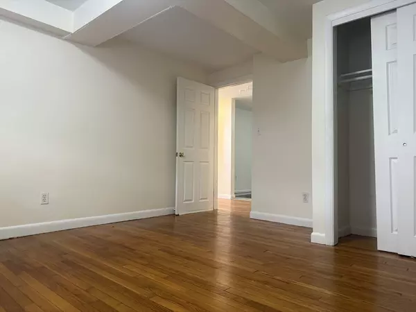 Cambridge, MA 02139,49 Inman St #B