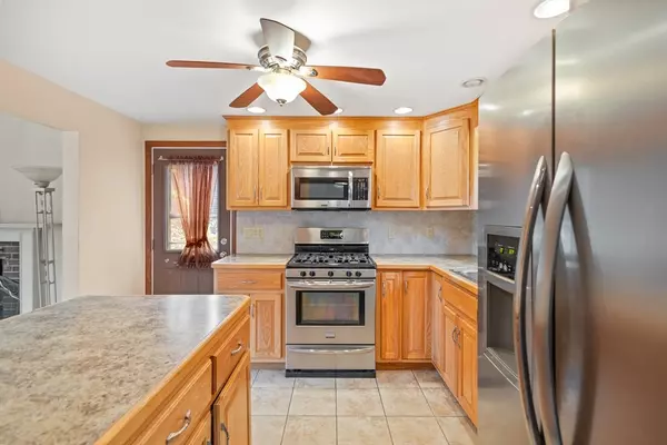 Norwood, MA 02062,618 Nahatan St