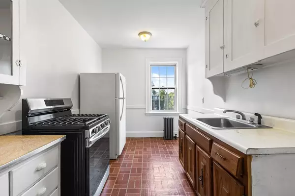 Cambridge, MA 02139,285 Harvard Street #408