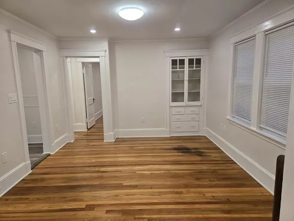 Arlington, MA 02476,25 Laurel S #1