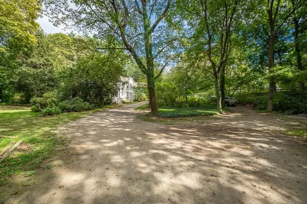 Boxford, MA 01921,3 Ipswich Rd