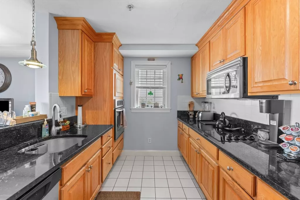 Canton, MA 02021,21 Wall St #B