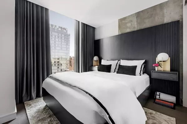 55 Lagrange St #902, Boston, MA 02116