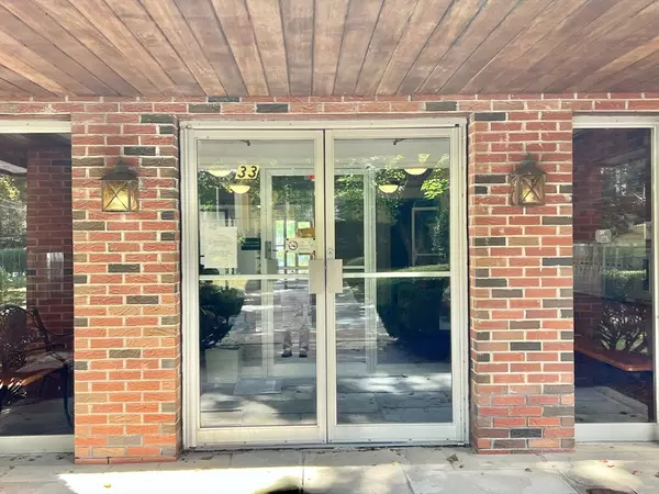 33 Paul #14, Newton, MA 02459
